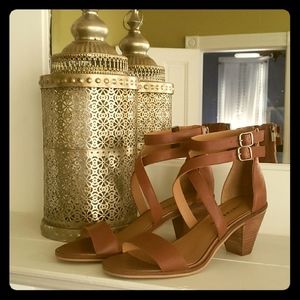NWT Lucky Brand high heeled Sandals